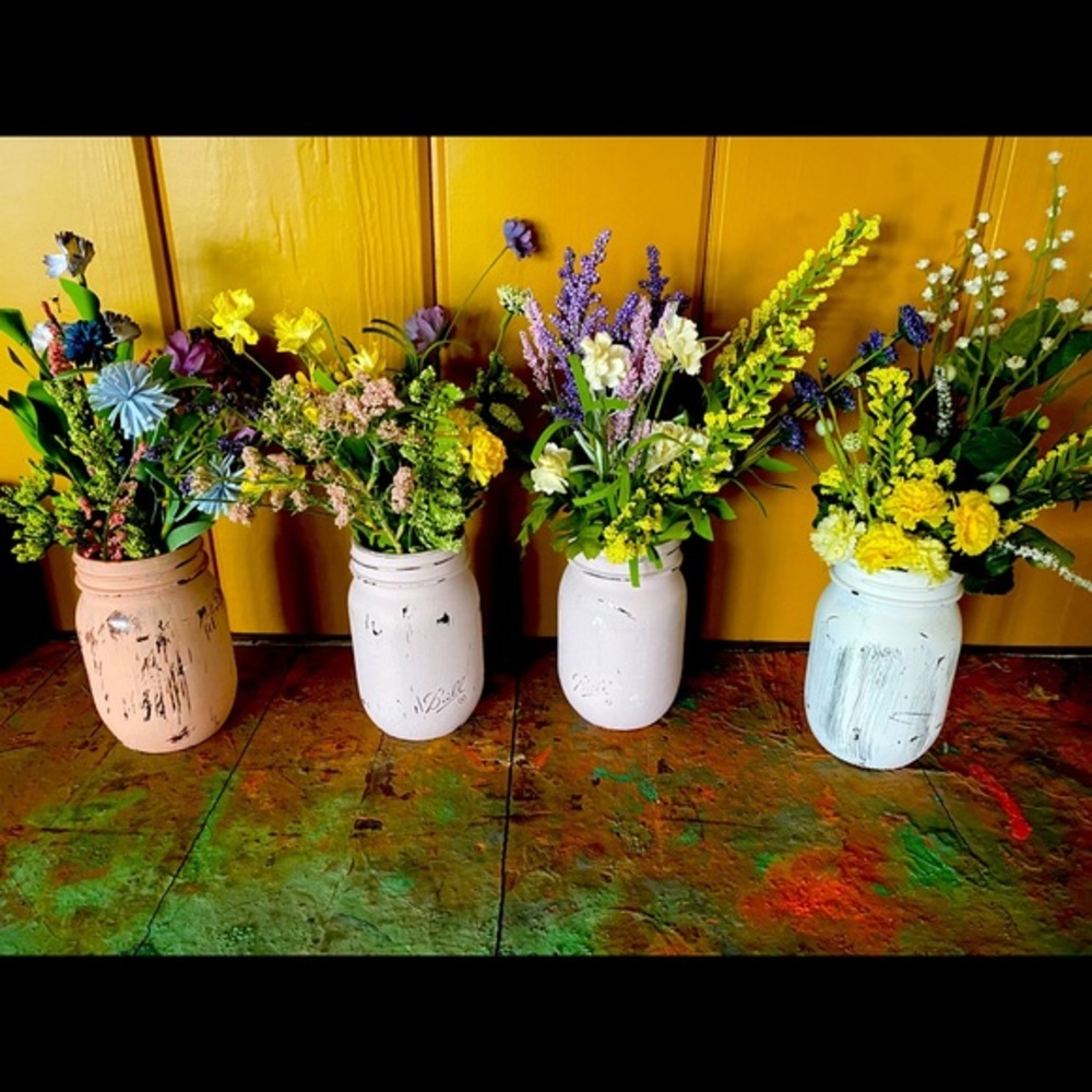 4 shabby chic painted Ball jars with flowers!